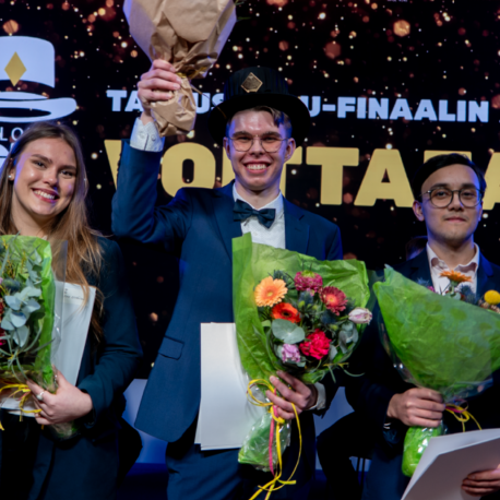 Talousgurukilpailun kärkikolmikko